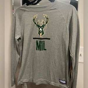 Youth Under Armour Milwaukee Bucks long sleeve T